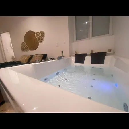 Night Dream-Jacuzzi-Romantic Nevers Exterior photo