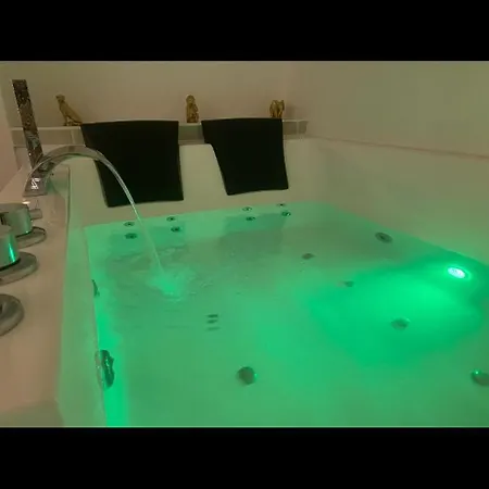 Night Dream-Jacuzzi-Romantic Nevers Exterior photo